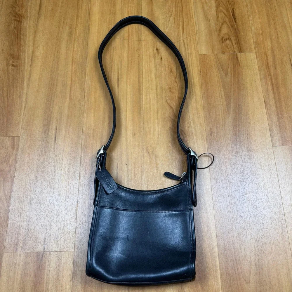 Vintage Coach Ergo Zip Black Leather Crossbody Bag 9997 Made‎ in USA